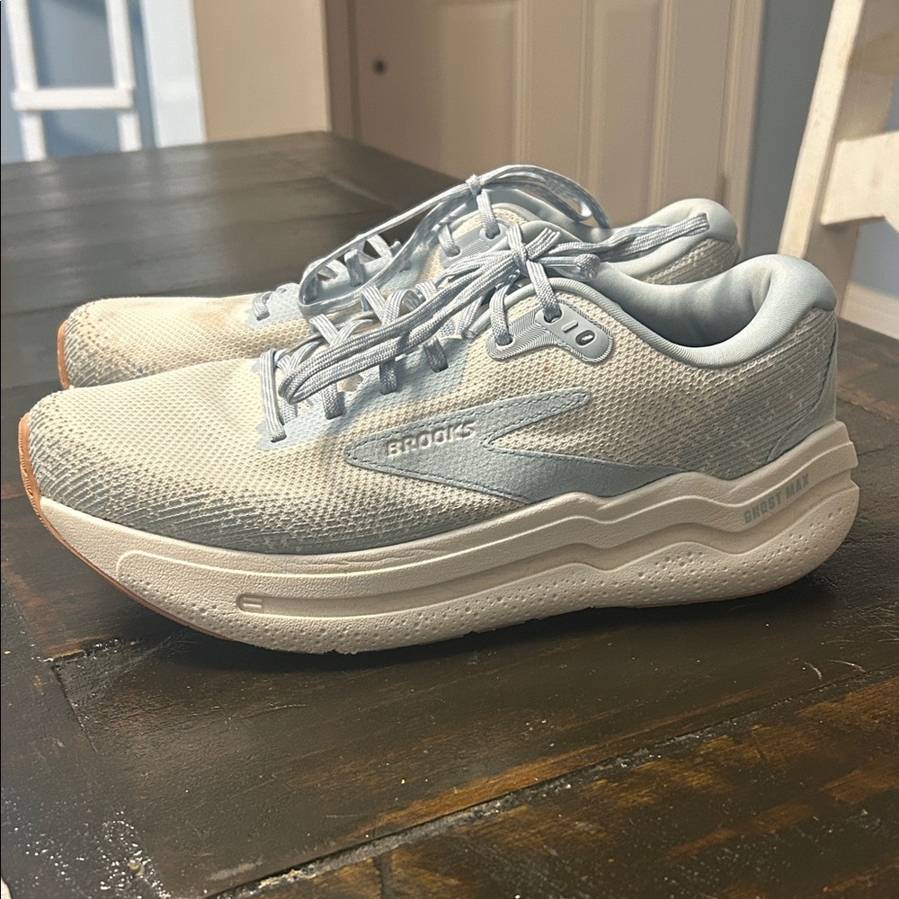 Brooks Women’s Pale Blue Athletic Running Shoes